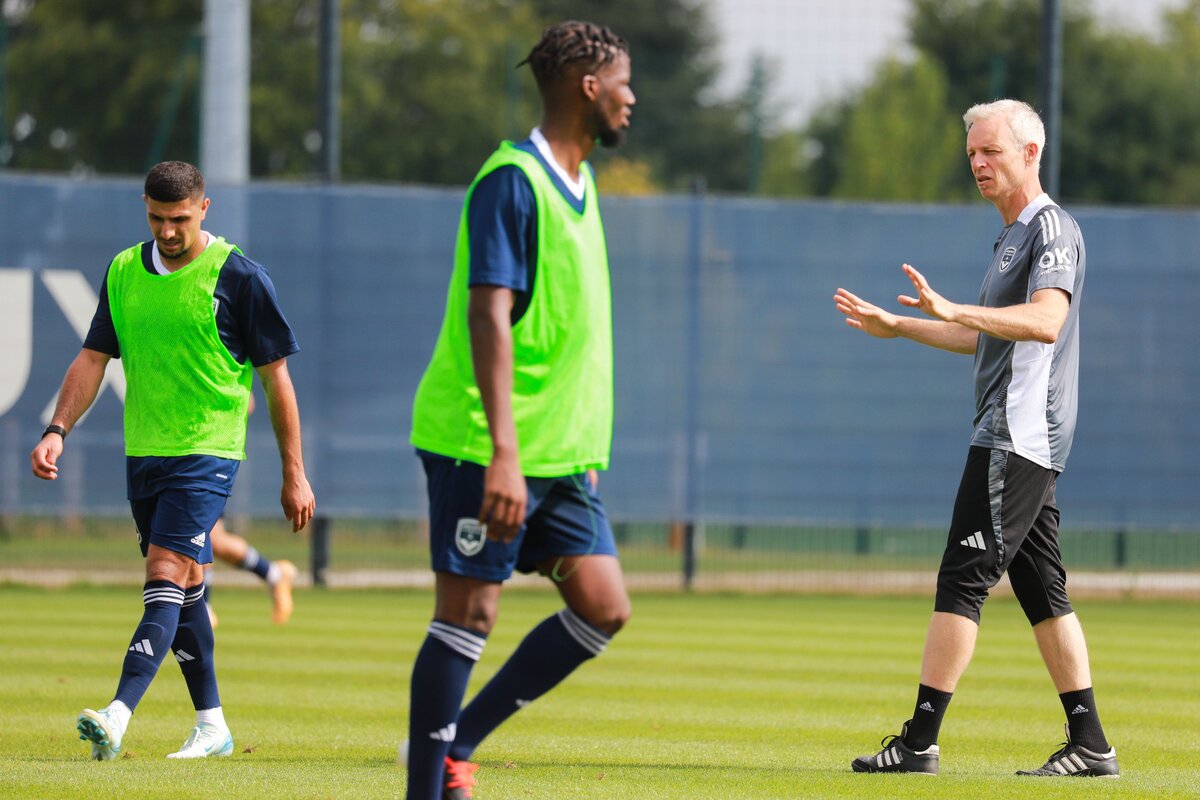 4e Division Girondins de Bordeaux le nouvel entraîneur se dit prêt pour...