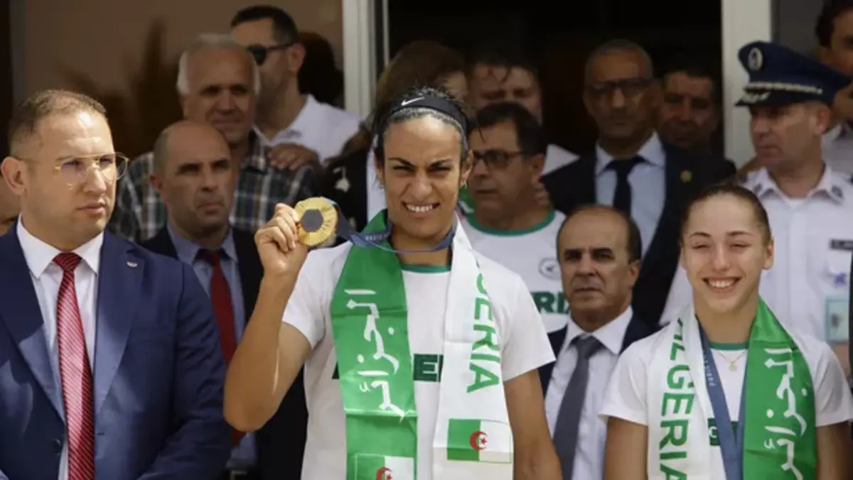 Algérie accueil triomphal pour les médaillés olympiques dont Imane Khelif