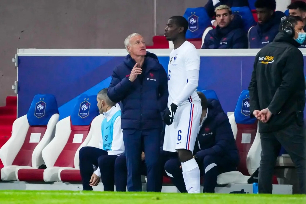 Equipe de France La "lumière s'allume de nouveau" la réaction émouvante de Didier Dechamps envers Paul Pogba