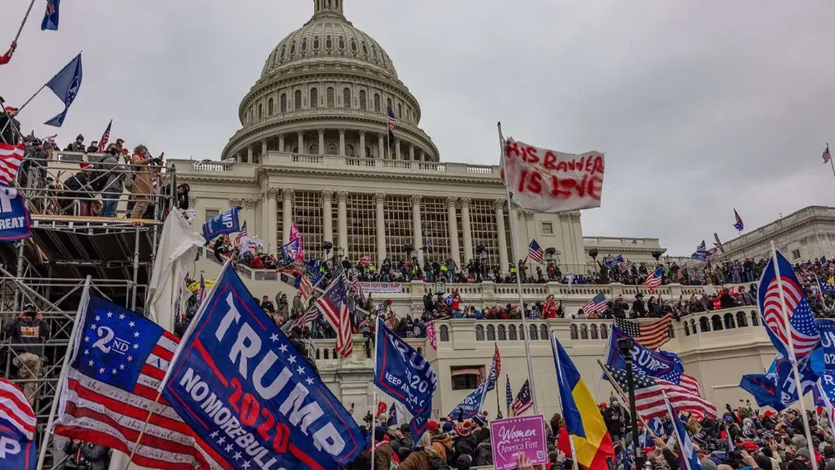 Le 6 janvier 2021, des centaines de partisans de Donald Trump prenaient d'assaut le Capitole de Washington pour contester l'élection