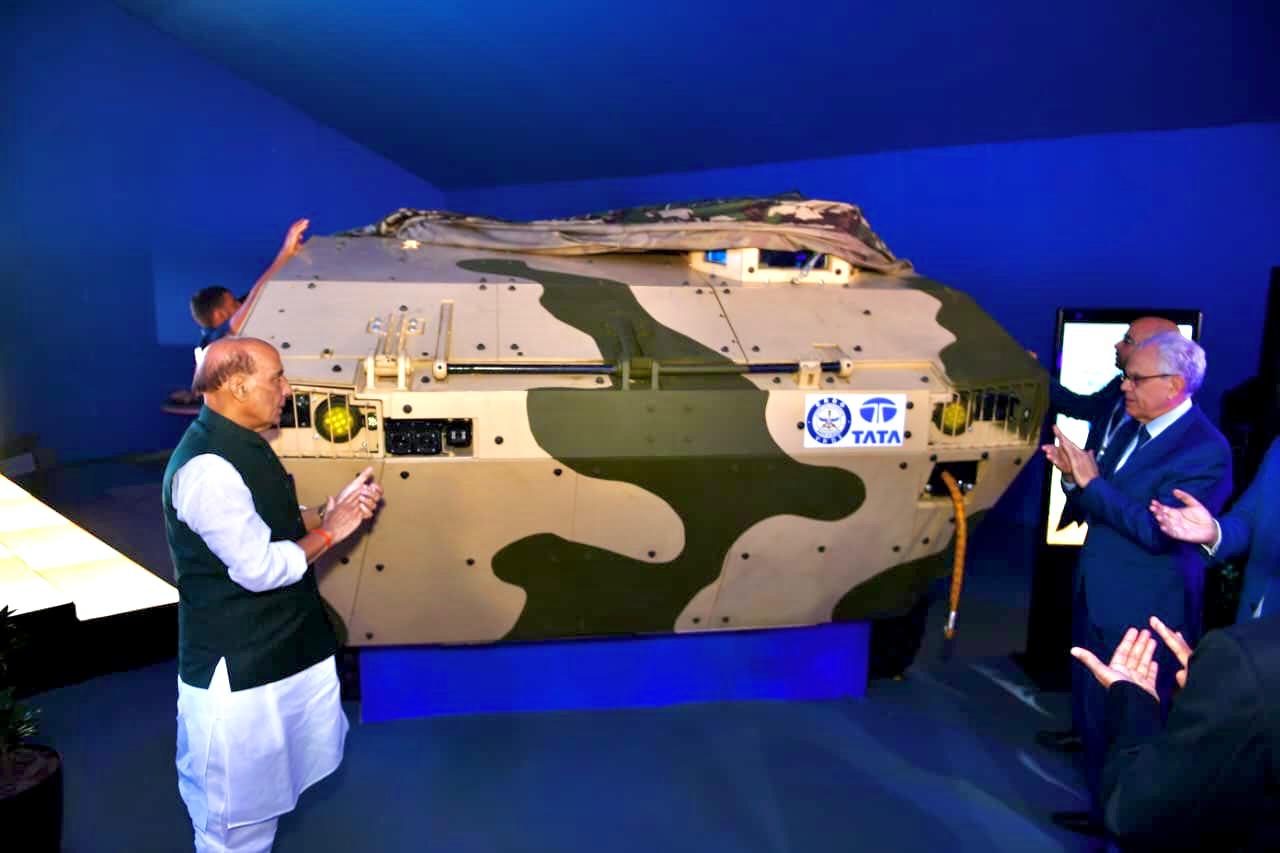 Puissance militaire le Maroc inaugure une usine pour la fabrication de véhicules blindés WhAP 8x8