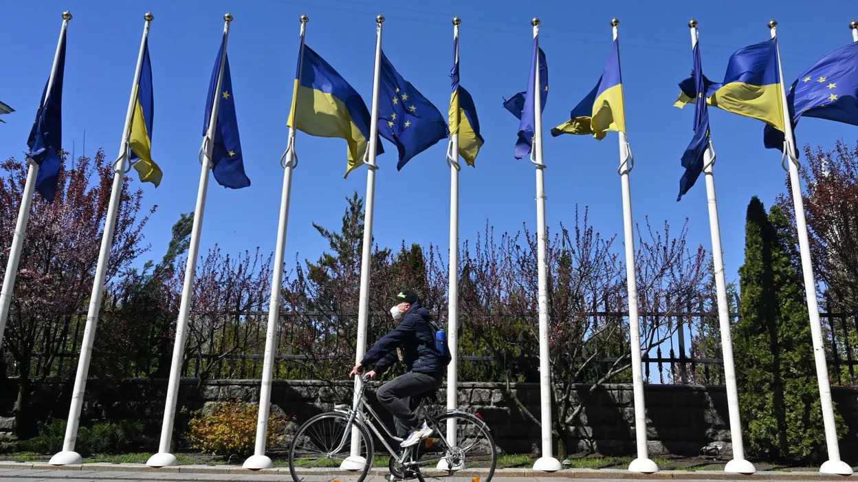 Ukraine : l'UE prolonge ses sanctions contre des responsables russes