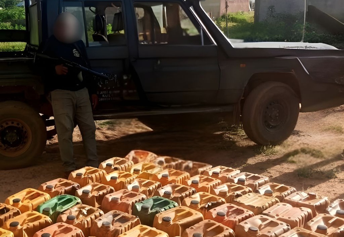 Le Nigeria arrête un individu qui tentait de faire passer clandestinement du produit pétrolier au Niger